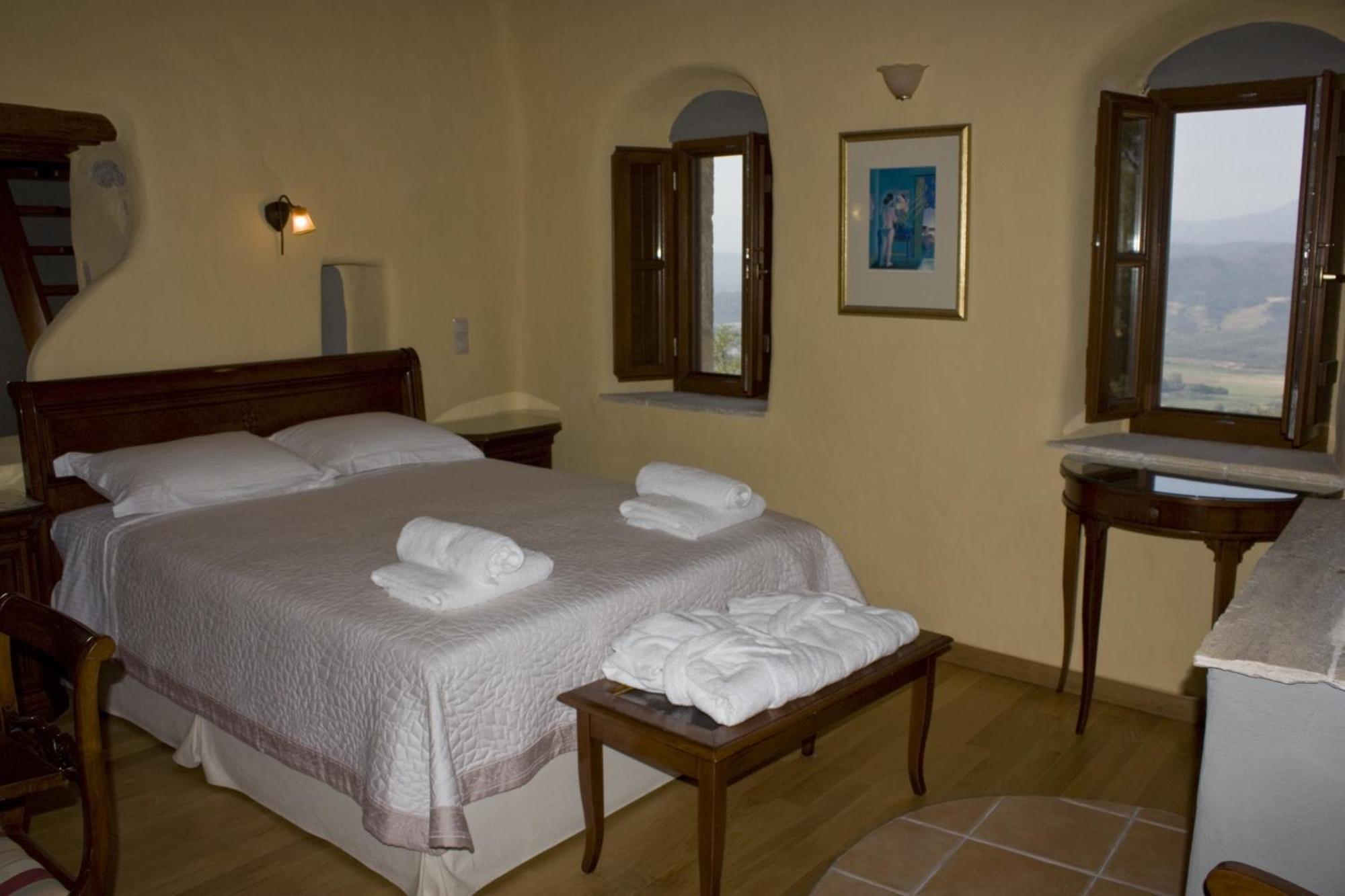 Petropoulakis Tower Hotell Gytheio Rum bild