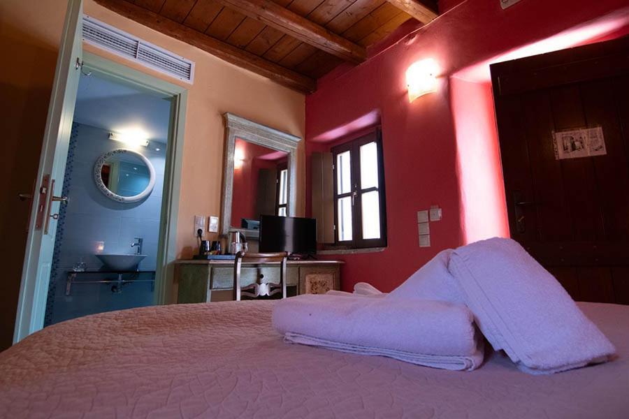 Petropoulakis Tower Hotell Gytheio Rum bild