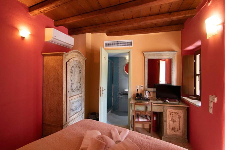 Petropoulakis Tower Hotell Gytheio Rum bild