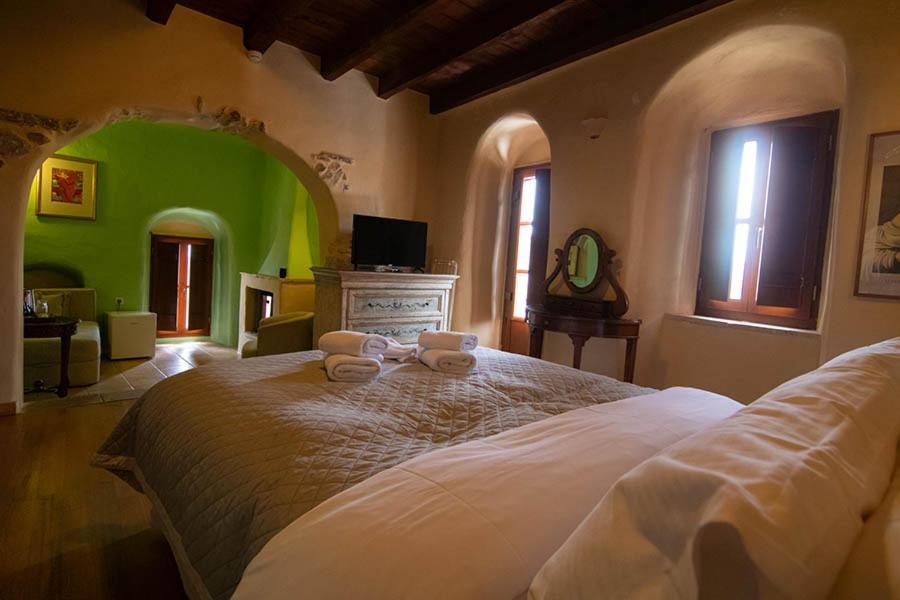 Petropoulakis Tower Hotell Gytheio Rum bild